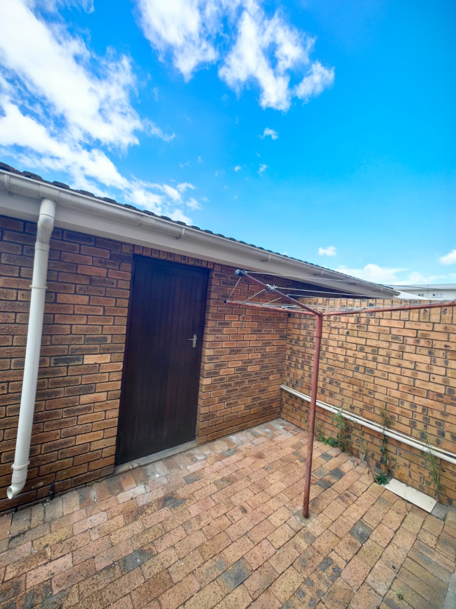 3 Bedroom Property for Sale in De La Haye Western Cape